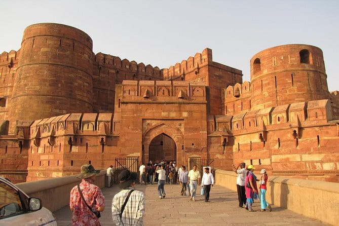 Exclusive Full-Day Guided Tour of Old and New Delhi - Red Fort and the Mughal Power Setup