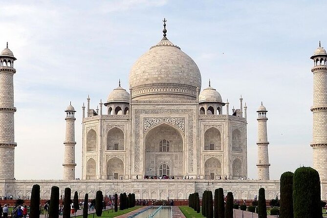Exclusive North India with Varanasi (Delhi-Jaipur-Agra-Orcha-Kamasutra Temple) - Price and Value: Paying for Comfort, Guides, and Fewer Headaches