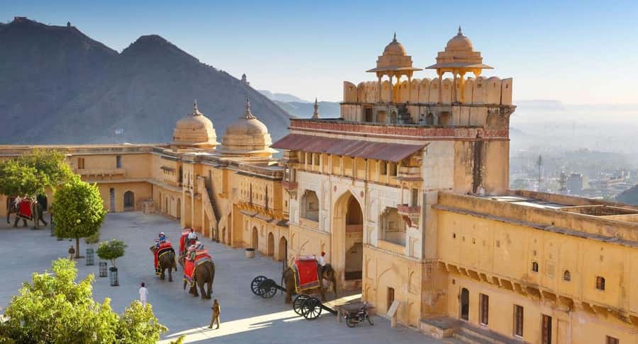 Explore Chandni Chowk: Old Delhi Private Tuk Tuk & Food Tour - How the private setup helps you survive Old Delhi