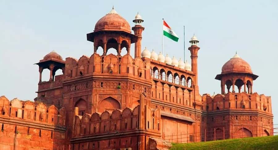 Explore Chandni Chowk: Old Delhi Private Tuk Tuk & Food Tour - Street-food tasting: chaats and jalebis with a local plan