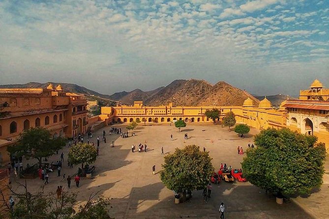 Five Days Golden Triangle Tour with Ranthambore Delhi Agra Jaipur - Guides, safety, and how the tour feels in practice