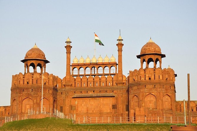 Food Tour of OLD Delhi: Experience Indian Mouth-watering Cuisine - Lunch in an air-conditioned restaurant: the smart breather