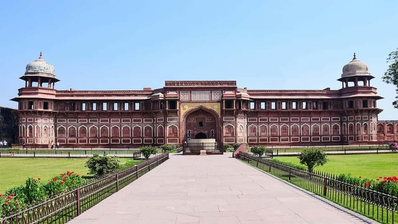 From Agra: Taj Mahal Guided Tour With Professional Photos - Skip-the-line entry plus a guide who explains what you see