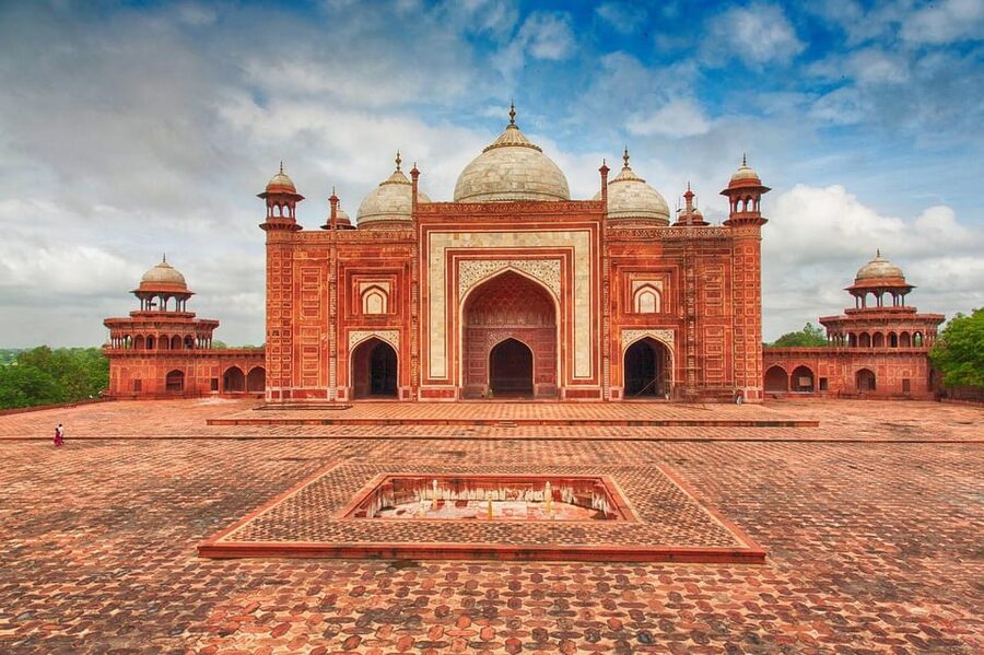 From Delhi: 2-Day Agra & Jaipur Golden Triangle Experience - Day 1: Taj Mahal, Agra Fort, then the road trip to Jaipur