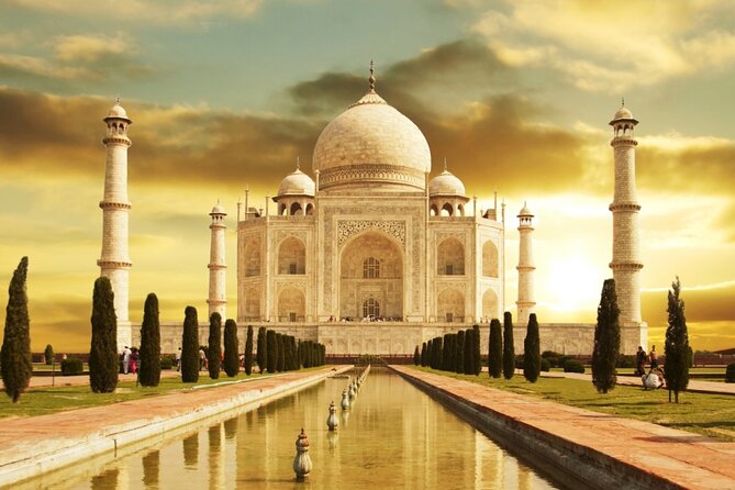 From Delhi : 2 Day Delhi and Agra Taj Mahal Tour by Car - Qutub Minar and the end of your Delhi day: the one-hour highlight