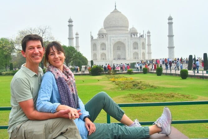From Delhi- 2 Day Private Agra and Jaipur Tour - Food, markets, and a practical local drink moment