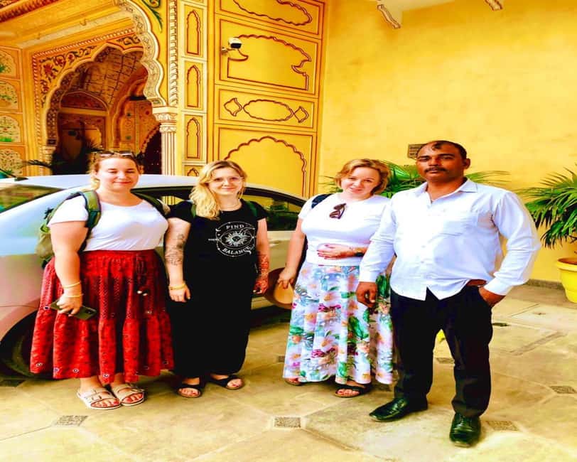 From Delhi: 2-Days Agra Jaipur Private Tour - Lunch Break and the Drive to Jaipur: Staying Comfortable in Transit