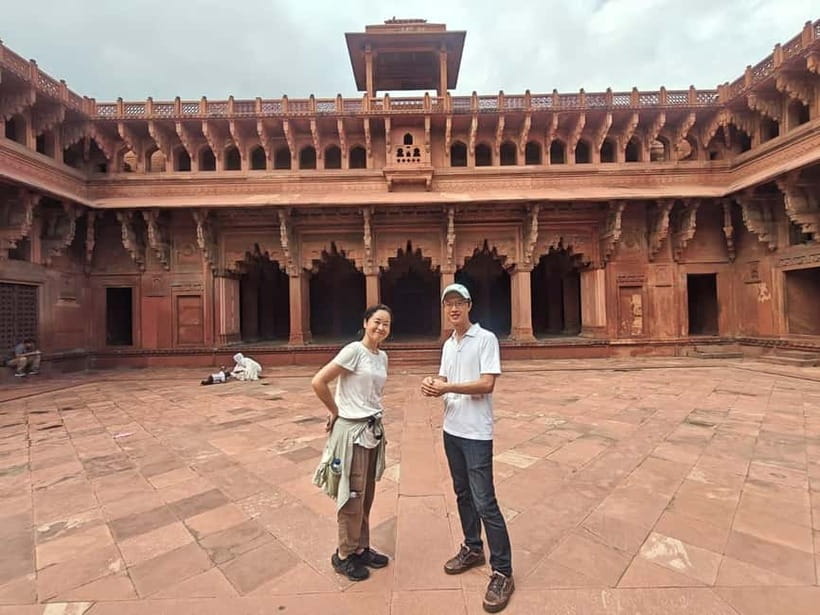 From Delhi: 2 Days Overnight Taj Mahal & Agra Private Tour - Fatehpur Sikri: the red-stone ghost city experience