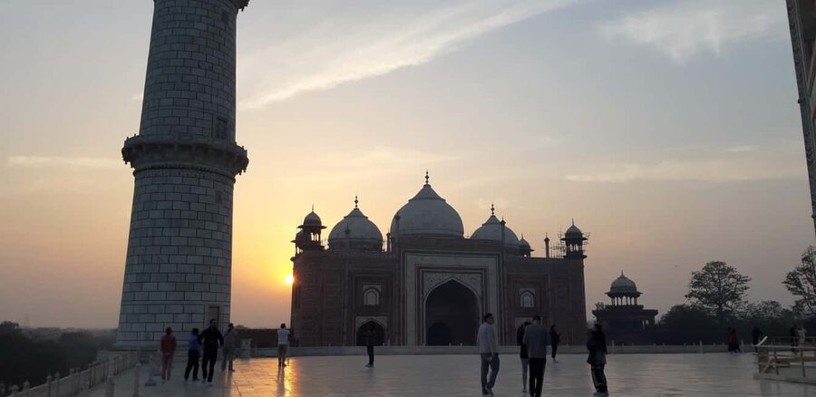 From Delhi: 2 Days Taj Mahal & Agra Tour With Fatehpur Sikri - Getting the most out of your two days (without burning out)