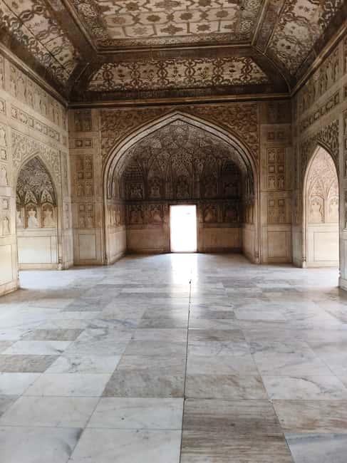 From Delhi: 5 Days Golden Triangle Tour - What to watch for: shopping stops and keeping control of your time