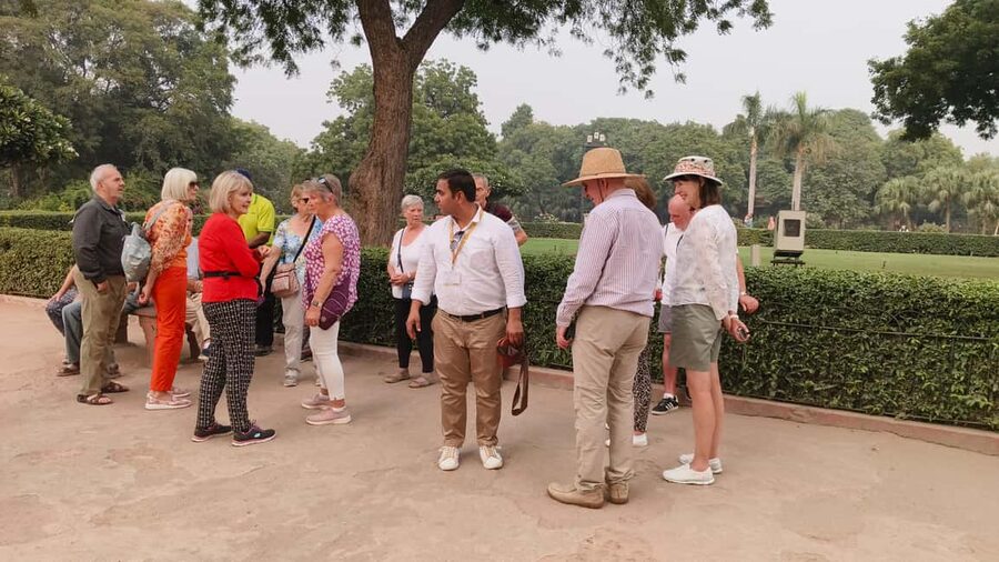 From Delhi: 5 Days Golden Triangle Tour - Pickup, guides, and the “less waiting” advantage