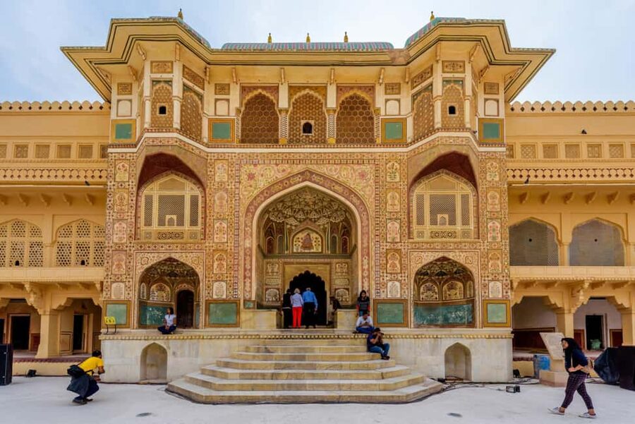 From Delhi: 6-Day Golden Triangle Tour with Udaipur-4 Cities - Day 6: return transfer back to Delhi (or drop anywhere in Udaipur)