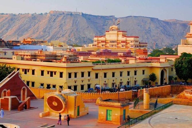 From Delhi : 6 Days Delhi, Jaipur, Agra & Ranthambore By Car - Jaipur’s forts and viewpoints: Hawa Mahal, Amber Fort, and more