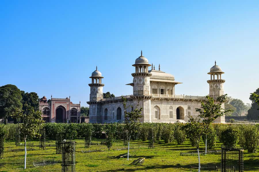 From Delhi: Agra Private Tour with Fast Entry to Taj mahal - Key Things That Make This Delhi to Agra Trip Work