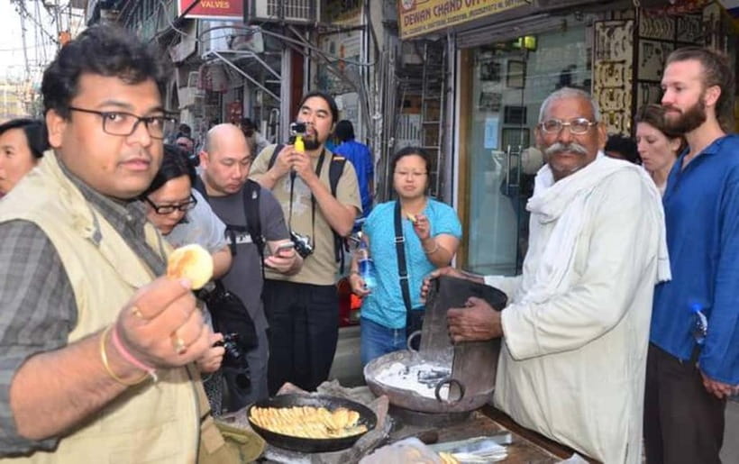 From Delhi Airport: Layover Guided Old & New Delhi Tour - Transport and Guide Quality: Where This Tour Gets Its Value