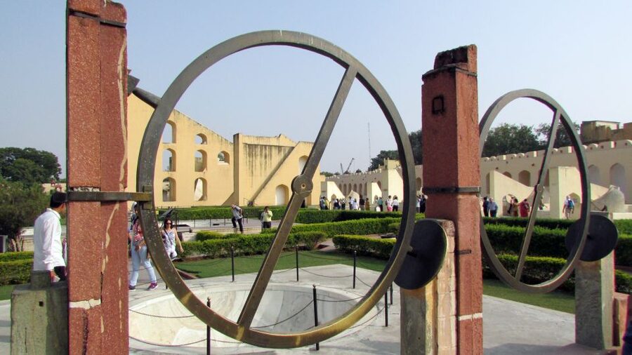 From Delhi: Day-Trip to Jaipur with Hotel Pickup - Jal Mahal photo stop: short break, big atmosphere by water