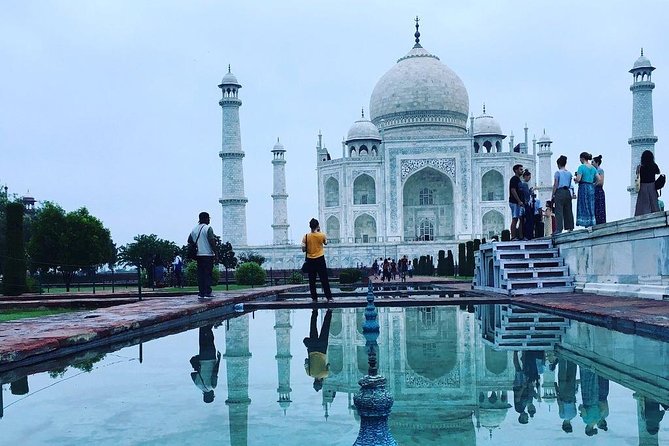 From Delhi - Day Trip to Taj Mahal, Agra Fort & Fatehpur Sikri - How the private guide + driver changes the day
