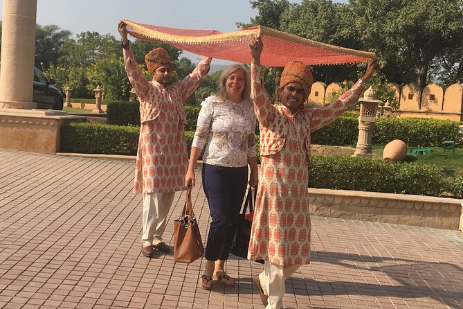 From Delhi: Jaipur Private Full Day Trip with Private Transfers - Panna Meena ka Kund Stepwell: Geometry You Can Actually Feel