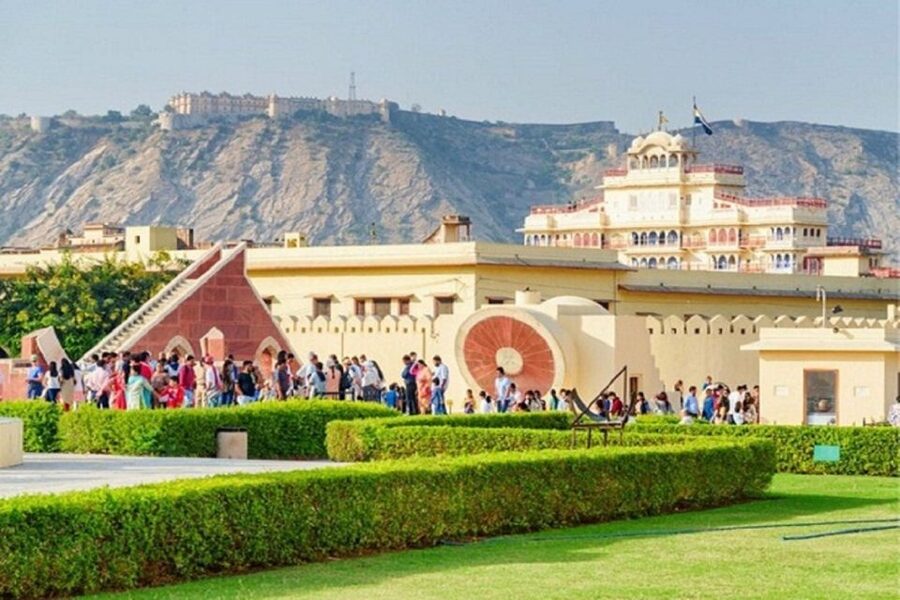 From Delhi: Jaipur Private Guided Day Tour - Jal Mahal Water Palace: Why the Lake Setting Matters