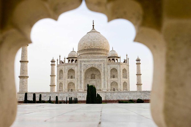 From Delhi: Luxury Taj Mahal Day Tour By Audi / BMW/ Mercedes - Price and value at $449 per person: what’s included and what you’ll still pay