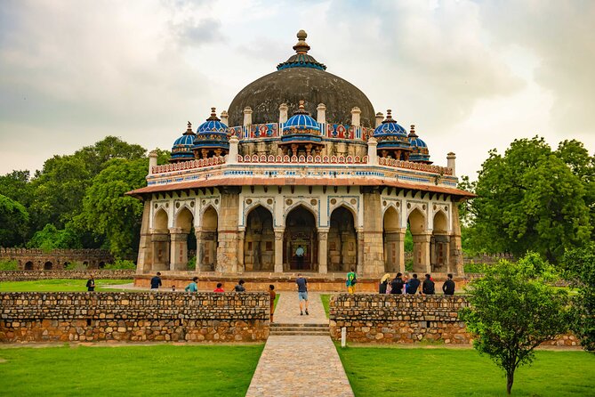 From Delhi: New and Old Delhi Private Sightseeing Tour - Jama Masjid and the Mughal Power Zone