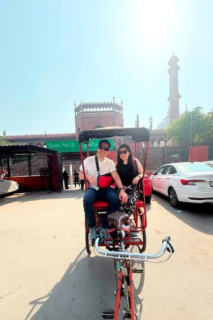 From Delhi : Old and New Delhi Private Full or Half-Day Tour - Agrasen ki Baoli: a brief stop with a local-feeling pulse