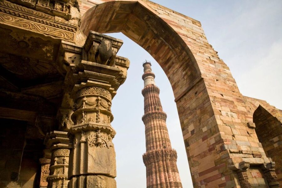 From Delhi: Old & New Delhi Layover Half or Full-Day Tour - New Delhi’s big landmarks: India Gate, Rashtrapati Bhavan, Parliament