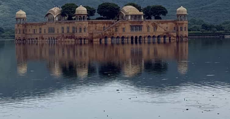 From Delhi: Private 3-Day Golden Triangle Tour - Day 3 in Jaipur: Hawa Mahal photos, Amber Fort views, Jal Mahal calm