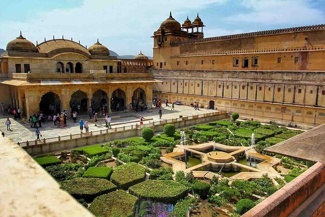 From Delhi: Private Delhi, Agra & Jaipur Golden Triangle Tour - Day 2: Fatehpur Sikri first, then the Chand Baori stepwell on the road to Jaipur