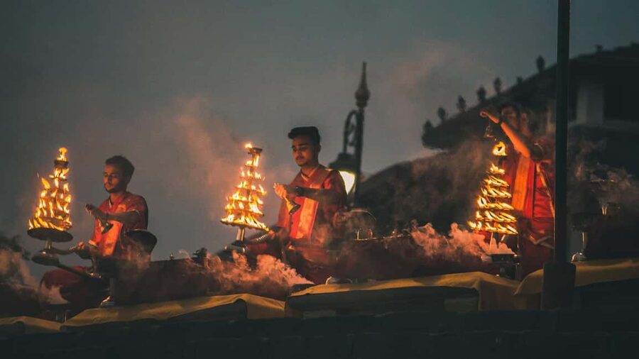 From Delhi: Private Guided Day Trip to Haridwar & Rishikesh - Mansa Devi Temple: A Pilgrimage Stop with a Scenic Twist