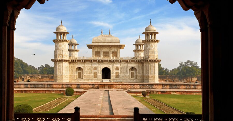 From Delhi: Private Taj Mahal & Agra Day Trip by Car or Rail - Taj Mahal (guided, about 3 hours): more than photos