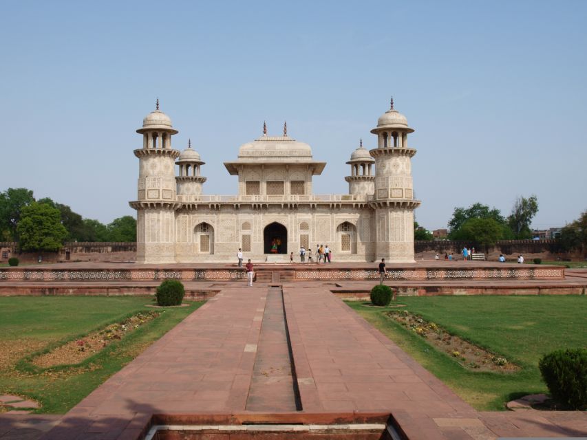 From Delhi: Private Taj Mahal & Agra Tour By SuperFast Train - Train Return to Delhi With Dinner Onboard