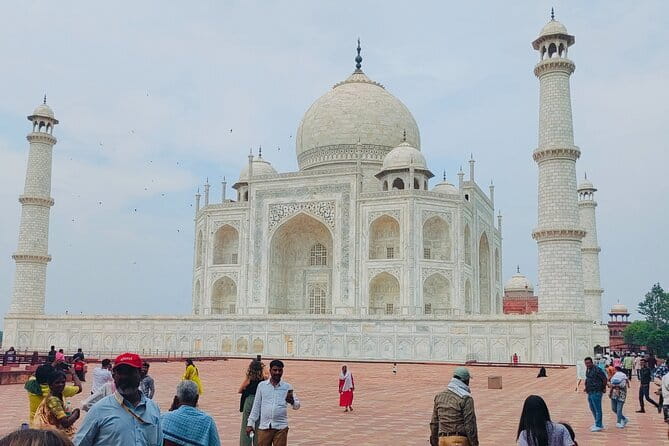 From Delhi Private Taj Mahal and Agra Day Trip by Gatimaan Train - Gatimaan Express Day Trip: fast timing that actually feels doable