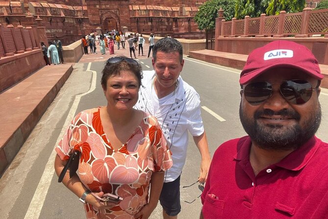 From Delhi: Private Taj Mahal day tour by Car - Agra Fort: Mughal power in one extra hour