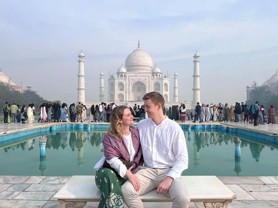 From Delhi: Private Taj Mahal Day Tour with Fast-Track Entry - Entering the Taj Mahal with fast-track access and the battery bus