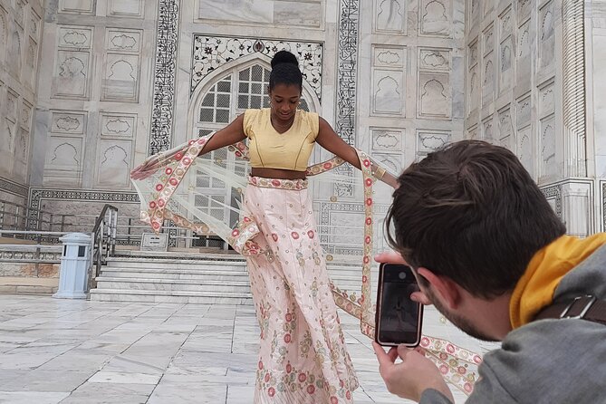 From Delhi: Private Taj Mahal Photoshoot in Indian Ethnic Attire - Taj Mahal photoshoot: angles, pacing, and realistic expectations