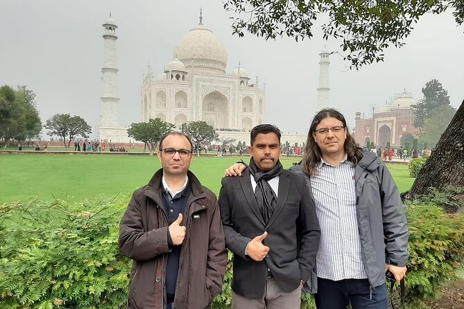 From Delhi: Private Taj Mahal Sunrise, Baby Taj & Fort Tour - Stop 2: Agra Fort for Mughal power and red-stone details