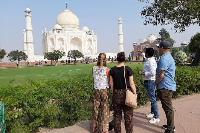 From Delhi: Private Taj Mahal Sunrise, Baby Taj & Fort Tour - Lunch at a 5-star restaurant: fueled, not stuck