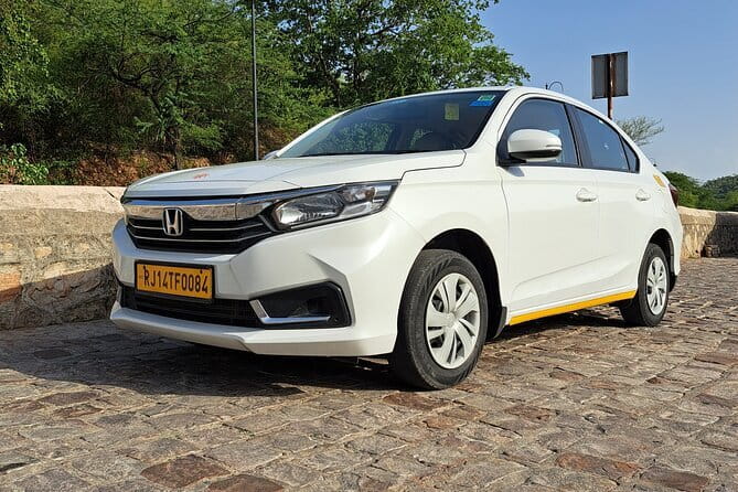 From Delhi: Private Transfers Cab To Jaipur with Agra Sightseeing - Pickup in Delhi: Any Hotel, Plus the Airport Option
