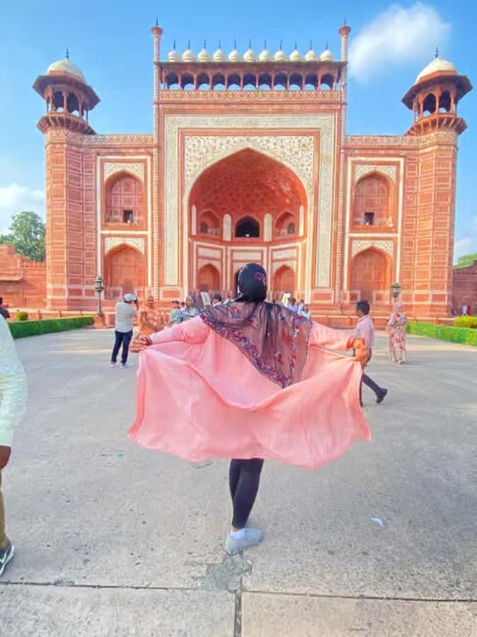 From Delhi: Same Day Taj Mahal Tour with lunch in 5 star - Delhi to Agra by Private Car: The Real Benefit Is Time