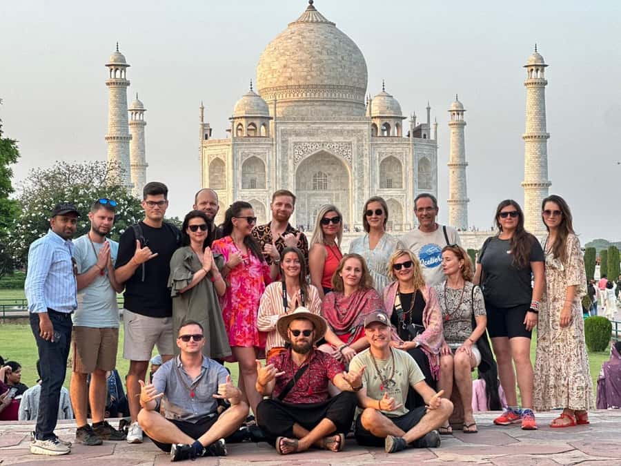 From Delhi: Same Day Taj Mahal Tour with lunch in 5 star - Price and Value: Is $31 a Smart Deal for a Taj Mahal Day Trip?