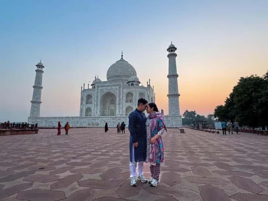 From Delhi: Same Day Taj Mahal Tour with lunch in 5 star - Skip-the-Line Taj Mahal Tickets: What You Gain Beyond Comfort