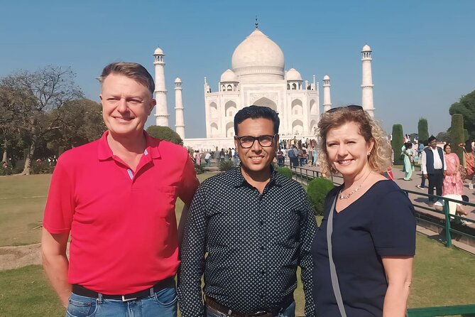 From Delhi: Sunrise Taj Mahal-Agra Fort Skip The Line Guided Tour - Getting to Agra from Delhi: private car comfort and real time savings