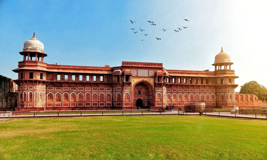 From Delhi: Sunrise Taj Mahal & Agra Private Day Trip By Car - Price and logistics: getting value for a 12-hour day