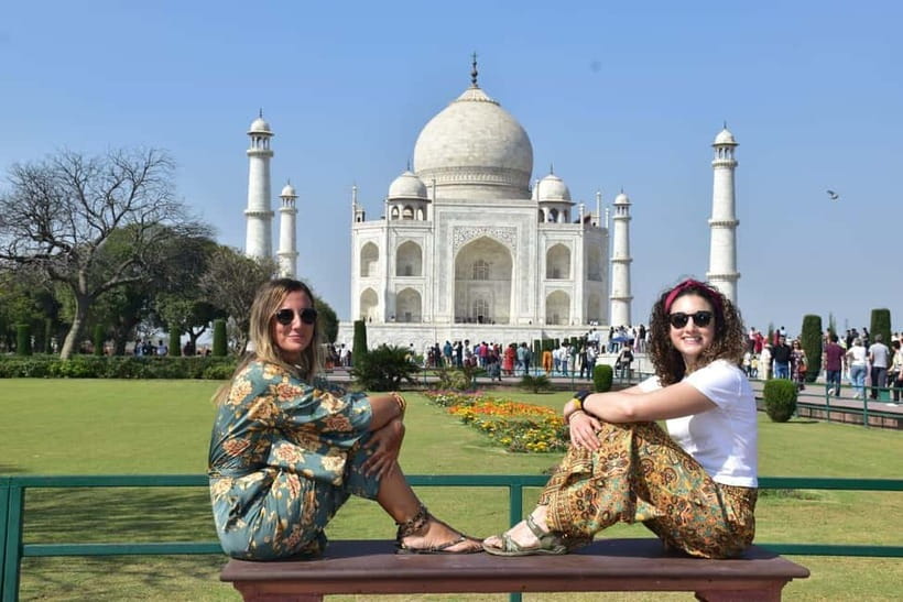 From Delhi: Sunrise Taj Mahal & Agra Tour with 5-Star Meal - Agra Fort: the red sandstone stop where the views pay off