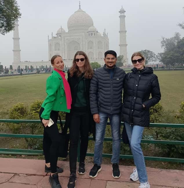 From Delhi: Sunrise Taj Mahal and Agra City Day Tour By Car - Delhi to Agra by private AC car: long, but controlled