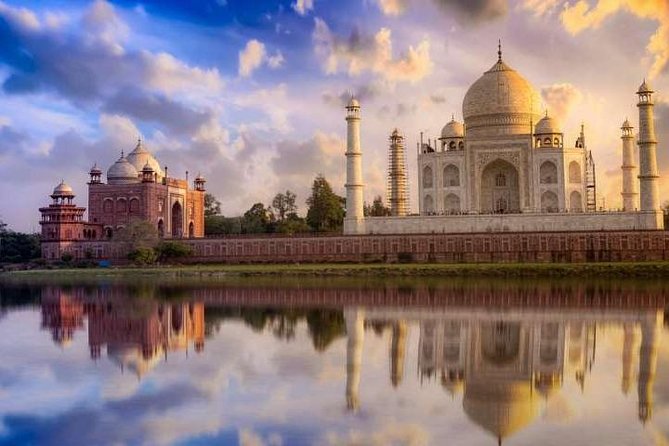 From Delhi: Sunrise Taj Mahal and Agra Fort Private Tour - Agra Fort (Red Fort) with a guide: courtyards, mosques, and Akbar-era design