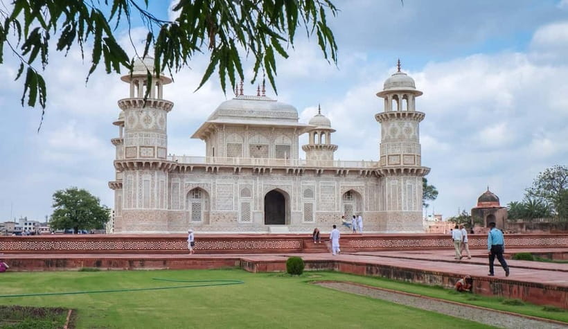 From Delhi: Taj Mahal & Agra Day Tour by Superfast Train - Key things you should know before you go