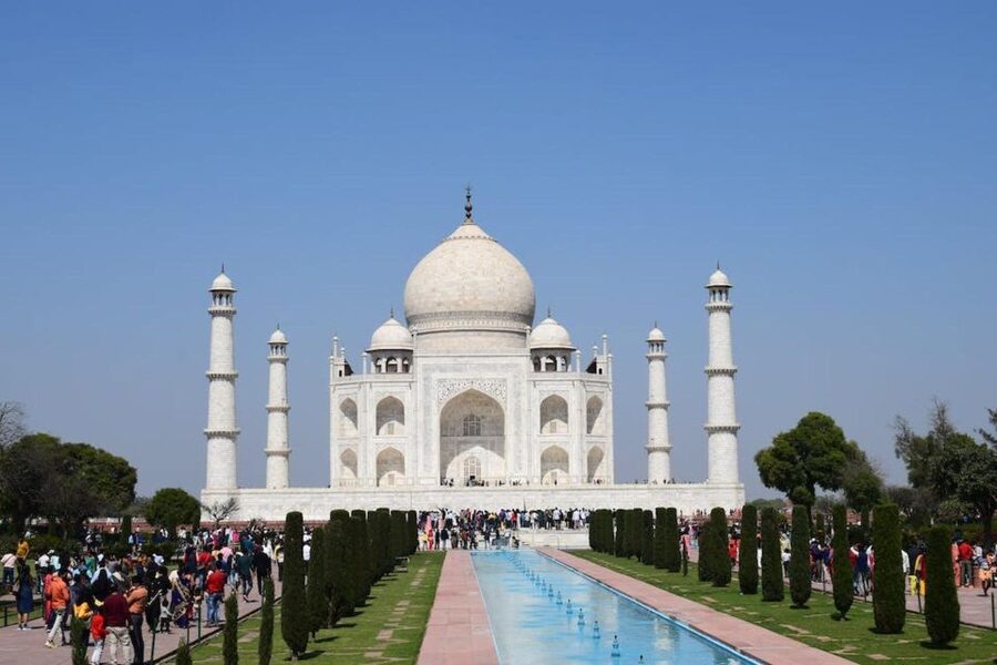 From Delhi: Taj Mahal & Agra Day Tour with Fatehpur Sikri - Delhi to Agra: why the private AC drive changes everything