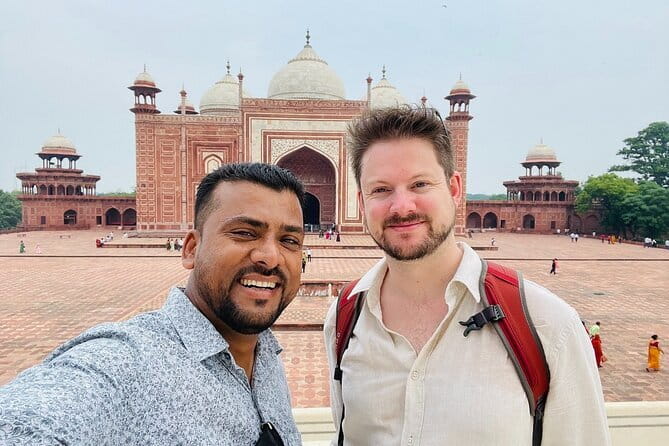 From Delhi-Taj Mahal & Agra Fort Private Tour with Fatehpur Sikri - Private driver logistics: comfort, pickup zones, and avoiding hassle